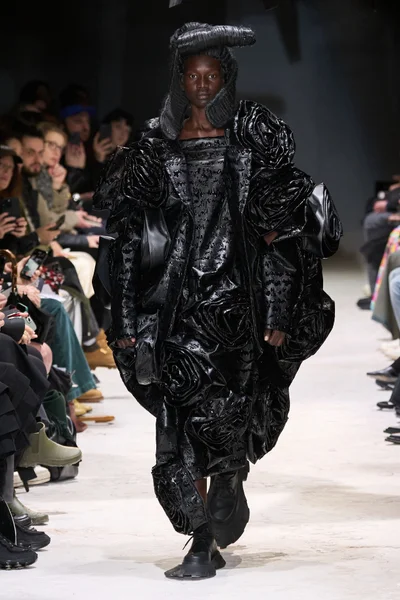Look 9